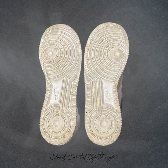 Nike Air Force One | Sz 10.5 (Men’s) Shoes - Picture 2 of 4